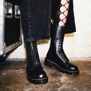 Dr. Martens 1914 Black 14-Eye Vintage Smooth NIB | US Size 9